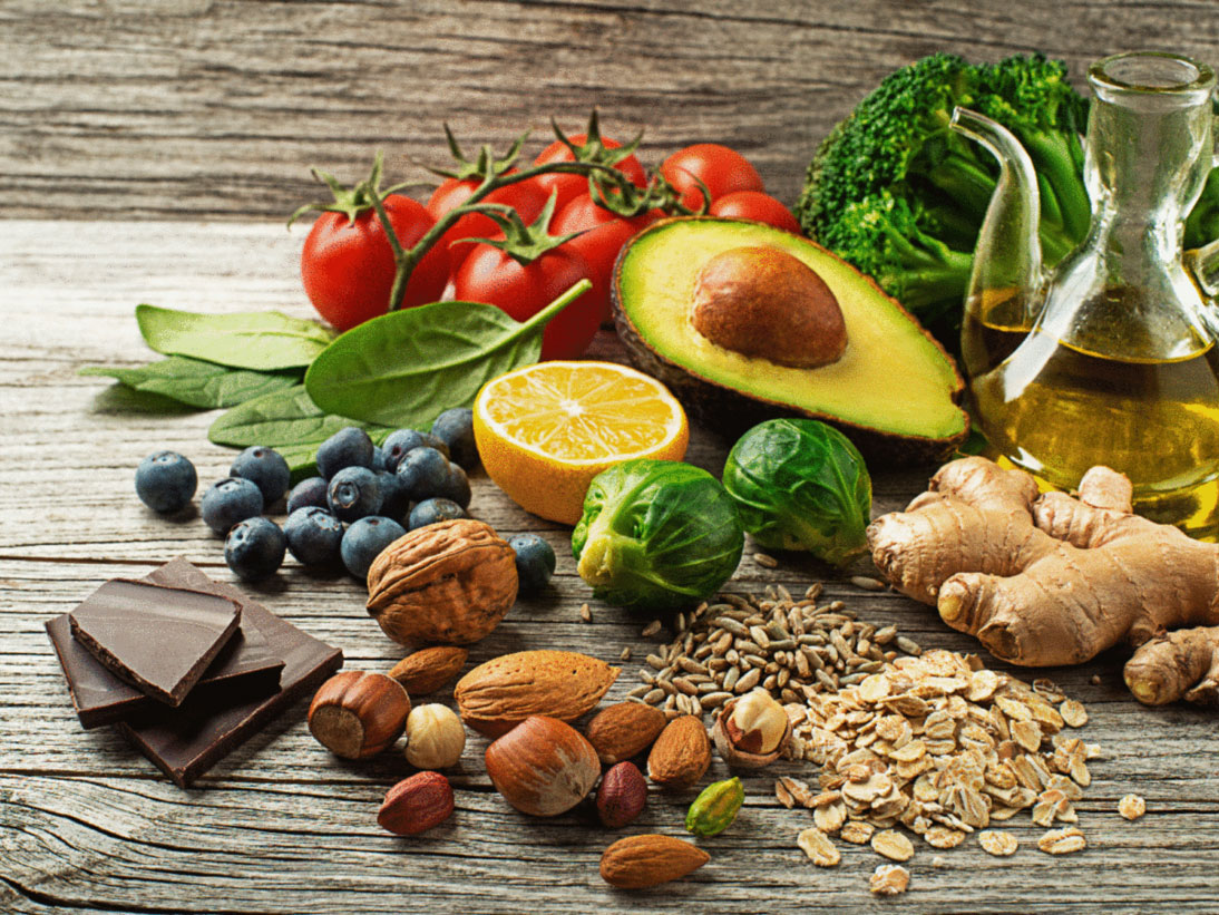 gesunde Lebensmittel (Obst, Gemüse, Nüsse und Samen)